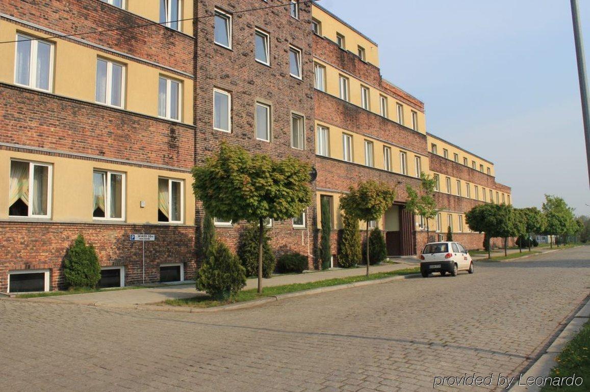 Hotel Arkadia Legnica Exterior photo
