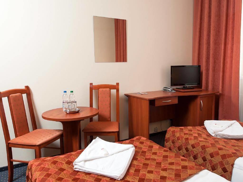 Hotel Arkadia Legnica Exterior photo